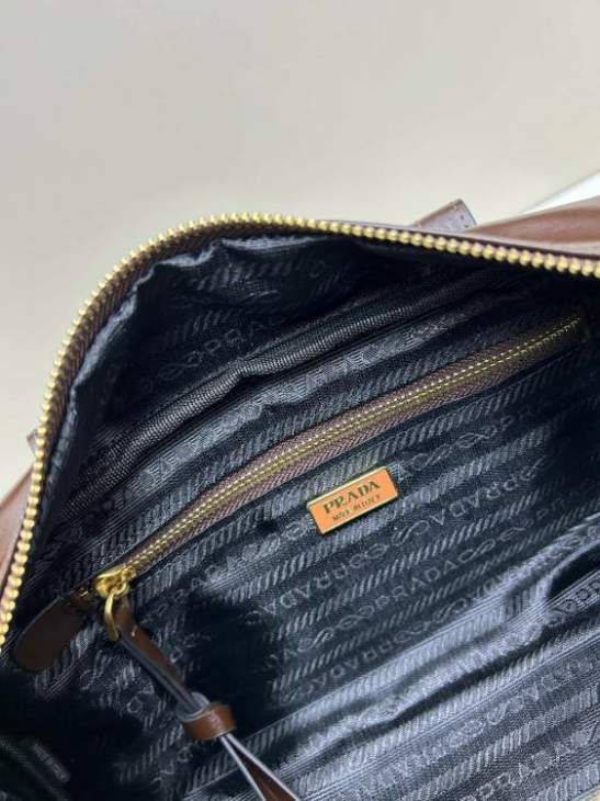 Picture of Prada Handbags _SKUfw187784157fw